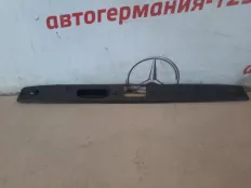 Накладка двери багажника Mercedes E320 2003 A2117500193 W211 112.949