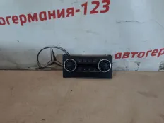 Блок климат-контроля Mercedes C200 2008 A2049001007 W204 271.950