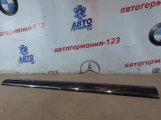 Молдинг двери Mercedes E320 2003 A21169019629189 W211 112.949, передний левый