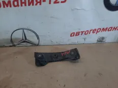 Кронштейн бампера MINI Countryman 2011 51129802116 R60 N18B16A, правый
