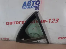 Форточка двери Mercedes A180 2013 A1767300400 W176 270.910, правая