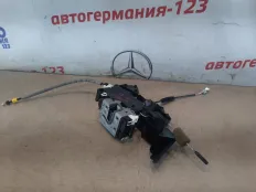 Замок двери Mercedes C200 2011 A2047202835 W204 271.860, передний правый