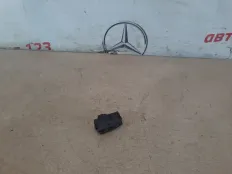 Блок кнопок Mercedes C200 2011 A20490585029107 W204 271.860