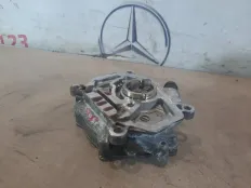 Вакуумный насос тормозов Mercedes GLA180 2015 A2701800901 X156 270.910