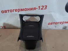 Бардачок Mercedes GLA180 2015 A17668074009H44 X156 270.910