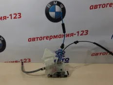 Замок двери Mercedes E350 2010 A2047304035 W212 642.850D, задний правый