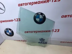 Стекло BMW X1 2011 51352990300 E84 N46B20BD, заднее правое
