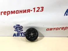 Шкив помпы Mercedes C200 2011 A2712020210 W204 271.860