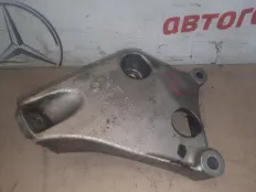 Кронштейн двигателя BMW 320D 2014 22116788611 F30 N47D20C, левый