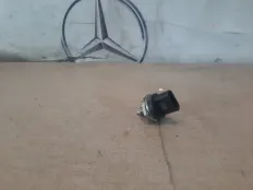 Датчик давления топлива Mercedes A180 2013 A2789050100 W176 270.910