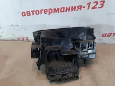 Корпус воздушного фильтра Mercedes C180 2012 A2710901601 W204 271.820
