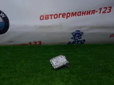 Камера переднего вида Mercedes C200 2011 A0009050038 W204 271.860