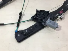 Стеклоподъемник BMW 116 2014 51337281882 F20 N13B16, передний правый