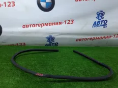 Уплотнение капота BMW X1 2011 51762990363 E84 N46B20BD