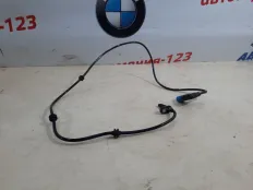Датчик ABS Mercedes GLA180 2015 A2469057603 X156 270.910, задний правый