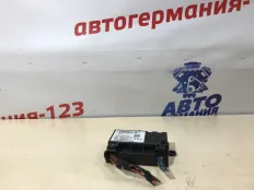 Блок управления топливным насосом Mercedes C200 2011 A0009003101 W204 271.860