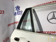 Форточка двери BMW X1 2011 51352990396 E84 N46B20BD, задняя правая