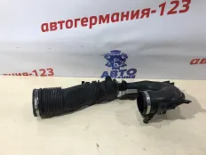 Патрубок воздушный Mercedes A180 2013 A2700901029 W176 270.910