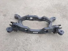 Балка Mercedes GLA180 2015 A2463501108 X156 270.910, задняя