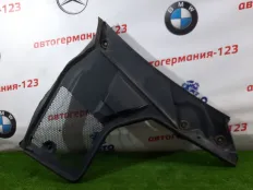 Планка под лобовое стекло Mercedes C220 2015 A2058309302 W205 651.921, правая