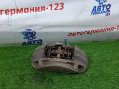 Суппорт тормозной Mercedes C220 2015 A0114219698 W205 651.921, передний правый