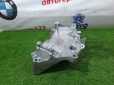 Кронштейн компрессора кондиционера Mercedes C220 2015 A6512340339 W205 651.921