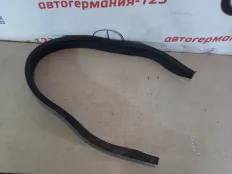 Уплотнитель капота Mercedes A180 2018 A1768310042 W176 270.910