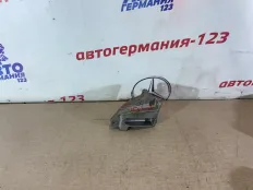 Кронштейн двигателя BMW 116 2013 22116788608 F20 N13B16, правый