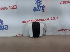 Плафон Mercedes C180 2013 A20482020019051 W204 271.820