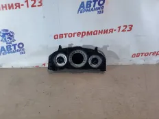 Панель приборов Mercedes C200 2011 A2049004913 W204 271.860