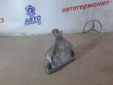 Кронштейн двигателя BMW 335 2012 22116788610 F30 N55B30A-M230, правый