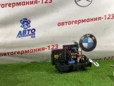 Блок предохранителей Mercedes C200 2011 A2049019602 W204 271.860