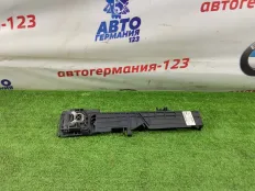 Кронштейн радиатора BMW 320i 2012 17117600536 F30 N20B20B, правый