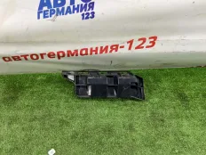 Кронштейн бампера Mercedes C180 2013 A2048800503 W204 271.820, задний левый