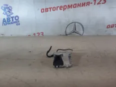 Камера переднего вида Mercedes C180 2014 A0009057402 W204 271.820