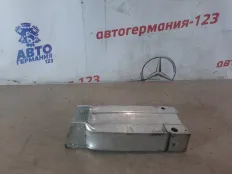 Кронштейн усилителя бампера Mercedes E300 2009 A2126200995 W212 272.952, передний левый