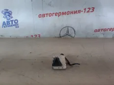 Камера переднего вида Mercedes C200 2011 A2079013000 W204