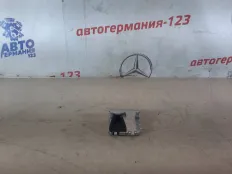 Камера переднего вида Mercedes C200 2011 A0009051600 W204