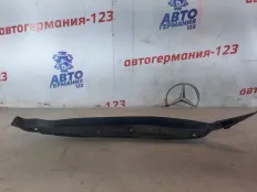 Пыльник крыла Mercedes S class 2006 A2218890525 W221, передний левый