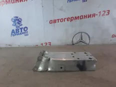 Кронштейн усилителя бампера BMW 218i 2014 51117302510 F45 B38A15A, передний правый
