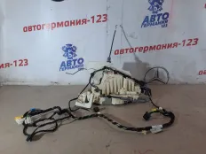 Замок двери Mercedes S class 2006 A2217204635 W221, передний правый