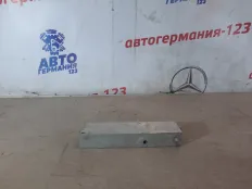 Кронштейн усилителя бампера BMW 535 2011 51117158874 F11 N55B30A, передний правый