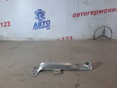 Кронштейн усилителя бампера BMW 520d 2012 51117158894 F10 N47D20C, передний правый