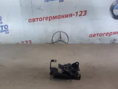 Замок капота BMW 218i 2014 51237376975 F45 B38A15A, правый