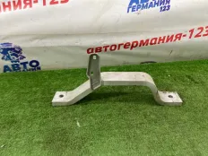 Кронштейн Mercedes C180 2014 A2056100065 W205 274.910