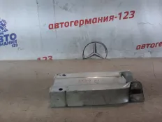 Кронштейн усилителя бампера Mercedes GLK300 2009 A2046201395 X204 272.948, передний левый