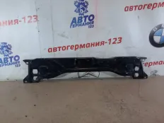 Рамка радиатора Mercedes E300 2009 A2126201100 W212 272.952