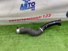 Патрубок интеркулера BMW 118i 2015 13717597587 F20 N13B16, левый