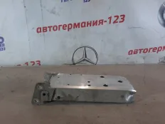 Кронштейн усилителя бампера BMW 116 2014 51117266192 F20 N13B16, передний правый