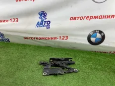 Петля капота BMW 535 2011 41007270883 F11 N55B30A, левая